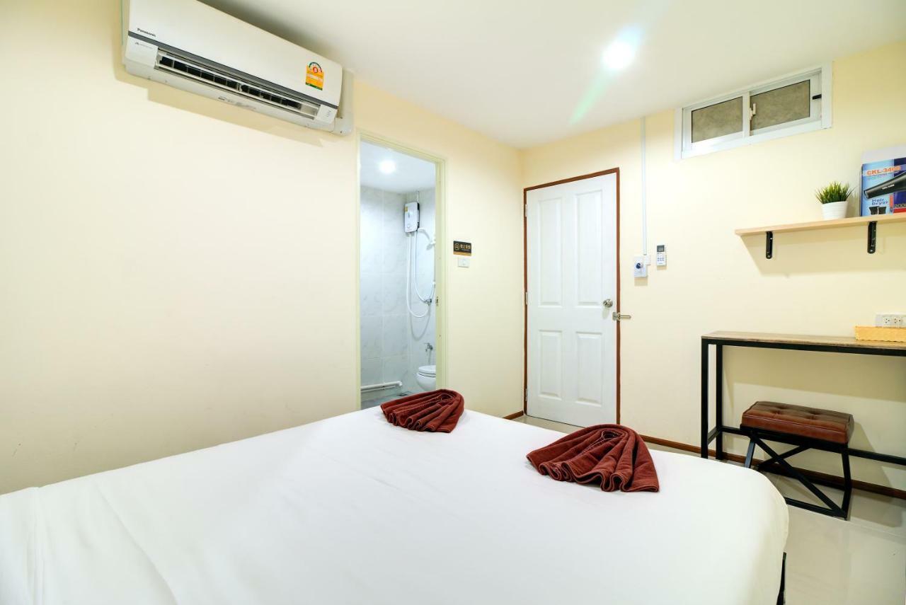 Red Pin Inn 好运旅馆 Bangkok Exterior photo